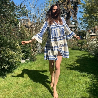 Lisa Snowdon feet photo thumbnail