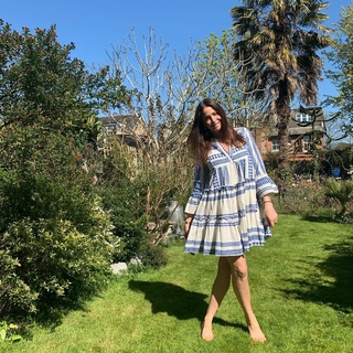 Lisa Snowdon feet photo thumbnail