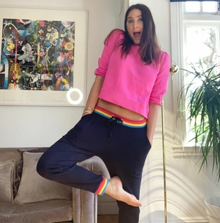 Lisa Snowdon feet photo thumbnail