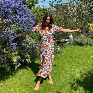 Lisa Snowdon feet photo thumbnail