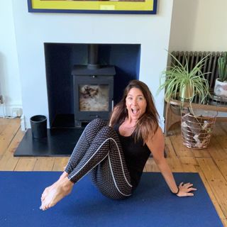 Lisa Snowdon feet photo thumbnail