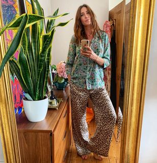 Lisa Snowdon feet photo thumbnail