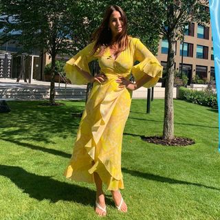 Lisa Snowdon feet photo thumbnail