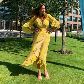 Lisa Snowdon feet photo thumbnail