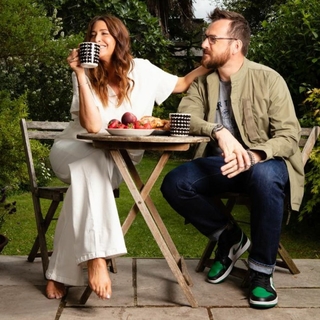 Lisa Snowdon feet photo thumbnail