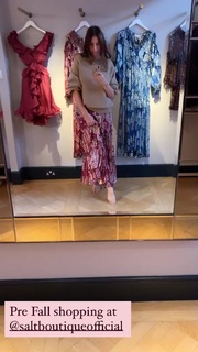 Lisa Snowdon feet photo thumbnail