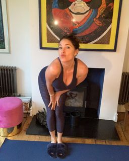 Lisa Snowdon feet photo thumbnail