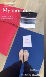 Lisa Snowdon feet photo thumbnail