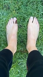 Lisa Snowdon feet photo thumbnail