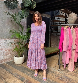 Lisa Snowdon feet photo thumbnail