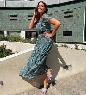 Lisa Snowdon feet photo thumbnail