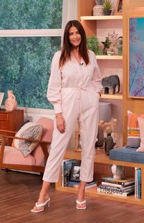 Lisa Snowdon feet photo thumbnail
