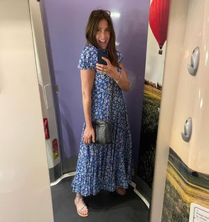 Lisa Snowdon feet photo thumbnail