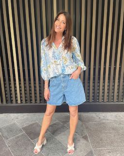 Lisa Snowdon feet photo thumbnail