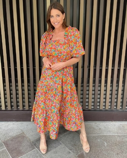 Lisa Snowdon feet photo thumbnail