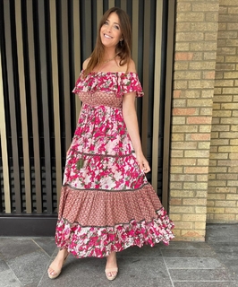 Lisa Snowdon feet photo thumbnail