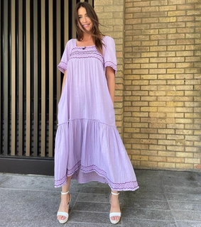 Lisa Snowdon feet photo thumbnail