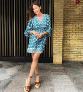 Lisa Snowdon feet photo thumbnail