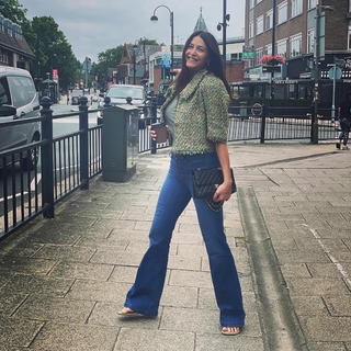 Lisa Snowdon feet photo thumbnail