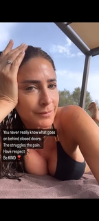 Lisa Snowdon feet photo thumbnail