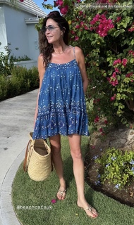 Lisa Snowdon feet photo thumbnail