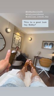 Lisa Snowdon feet photo thumbnail