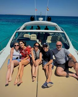 Lisa Snowdon feet photo thumbnail