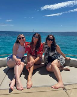 Lisa Snowdon feet photo thumbnail