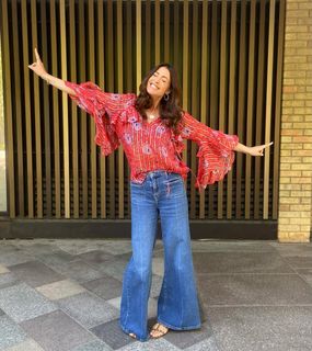 Lisa Snowdon feet photo thumbnail