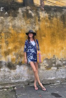 Lisa Snowdon feet photo thumbnail