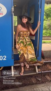 Lisa Snowdon feet photo thumbnail