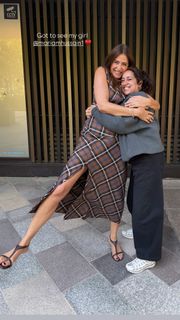 Lisa Snowdon feet photo thumbnail