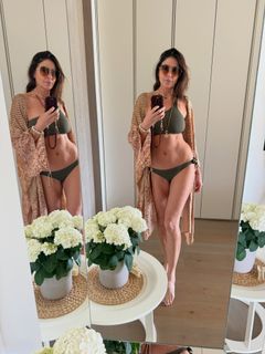 Lisa Snowdon feet photo 12