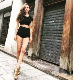 Lisa Tomaschewsky feet photo 5