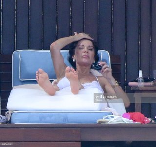 Lisa Vanderpump feet photo 4
