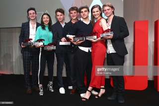 Lisa Vicari feet photo thumbnail