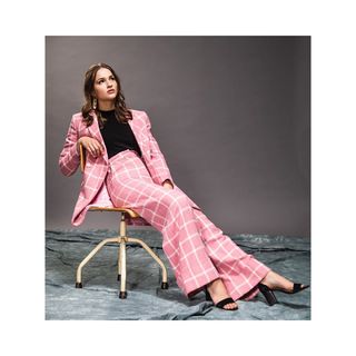 Lisa Vicari feet photo thumbnail