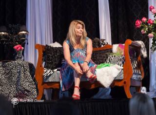 Lisa Whelchel feet photo thumbnail