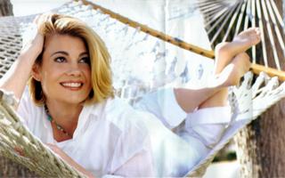 Lisa Whelchel feet photo thumbnail