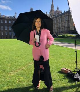 Lisa Wilkinson feet photo 10