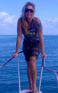 Lita Ford feet photo thumbnail