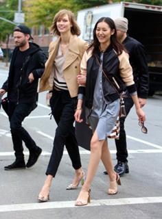 Liu Wen feet photo 9