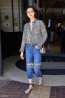 Liu Wen feet photo 5