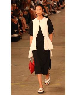 Liu Wen feet photo 19