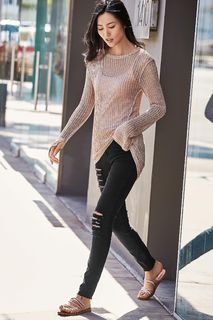 Liu Wen feet photo 18