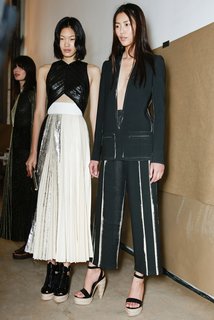 Liu Wen feet photo 7