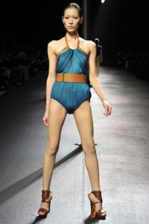 Liu Wen feet photo 18