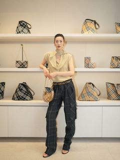 Liu Wen feet photo 5