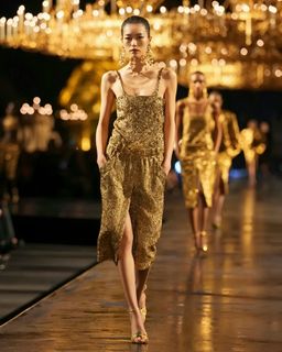 Liu Wen feet photo 5