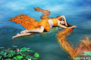 Liu Yifei feet photo thumbnail